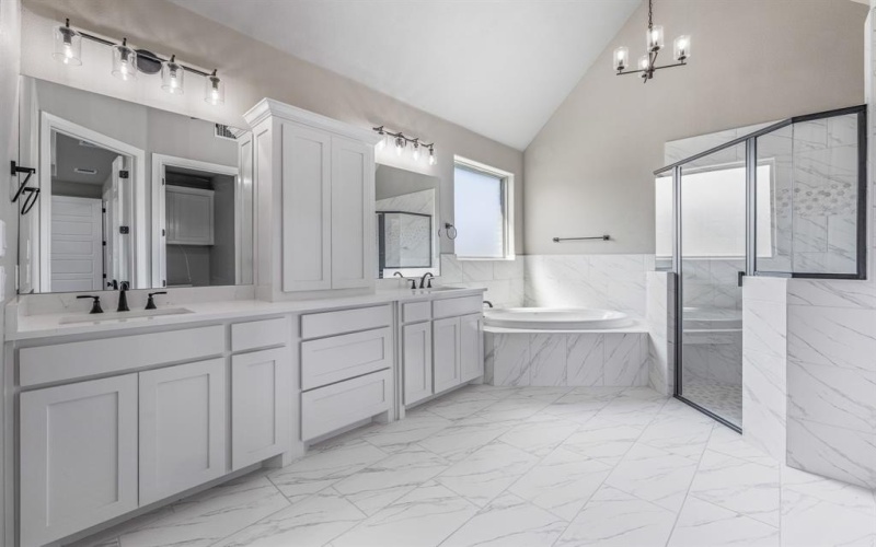 3713 Tremont Lane, Granbury, TX 76049, 4 Bedrooms Bedrooms, ,3 BathroomsBathrooms,Residential,For Sale,3713 Tremont Lane,0,21034833