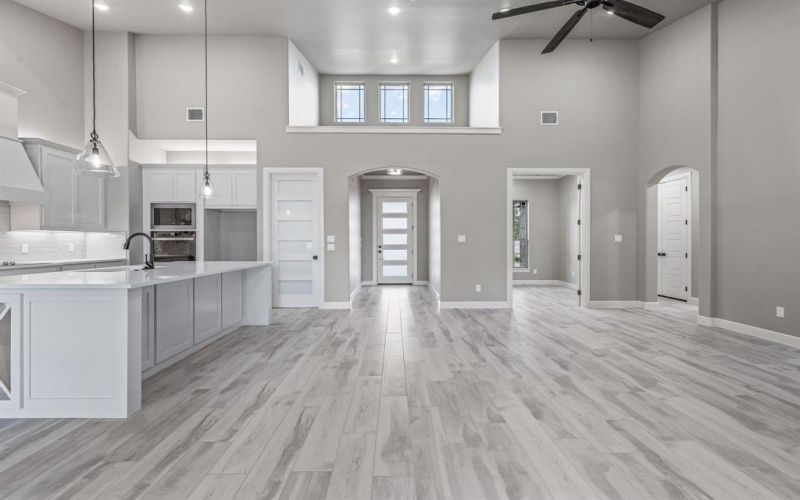 3713 Tremont Lane, Granbury, TX 76049, 4 Bedrooms Bedrooms, ,3 BathroomsBathrooms,Residential,For Sale,3713 Tremont Lane,0,21034833