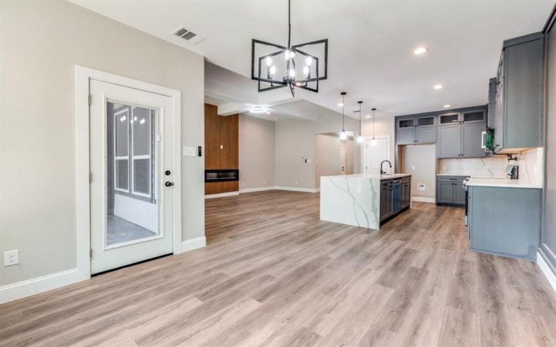 2818 Southland, Dallas, TX 75215, 4 Bedrooms Bedrooms, ,3 BathroomsBathrooms,Residential,For Sale,2818 Southland,0,21034926