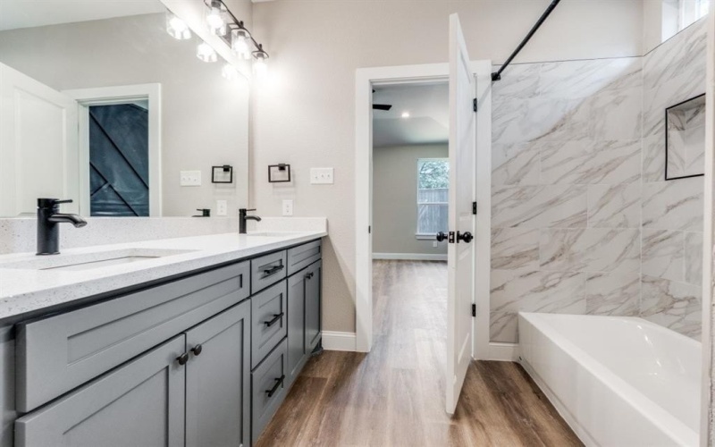 2818 Southland, Dallas, TX 75215, 4 Bedrooms Bedrooms, ,3 BathroomsBathrooms,Residential,For Sale,2818 Southland,0,21034926
