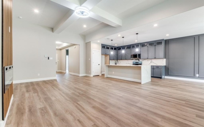 2818 Southland, Dallas, TX 75215, 4 Bedrooms Bedrooms, ,3 BathroomsBathrooms,Residential,For Sale,2818 Southland,0,21034926