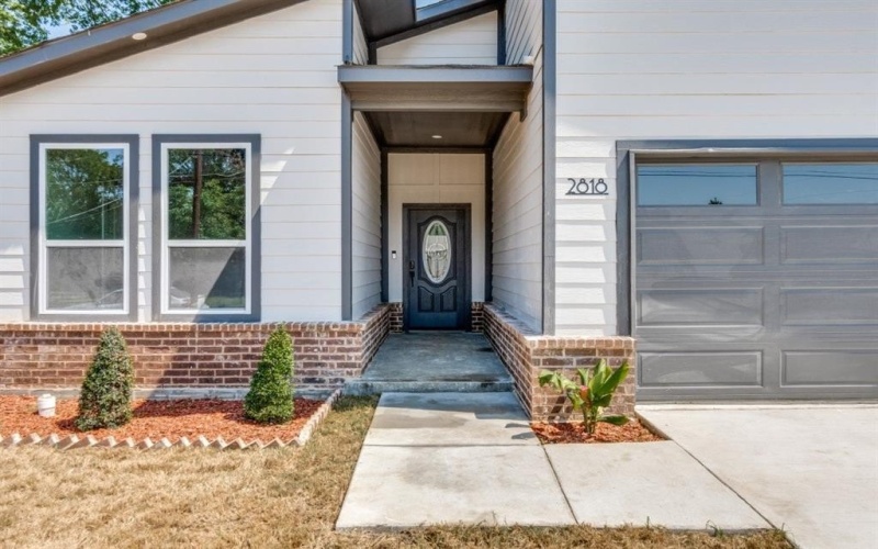 2818 Southland, Dallas, TX 75215, 4 Bedrooms Bedrooms, ,3 BathroomsBathrooms,Residential,For Sale,2818 Southland,0,21034926