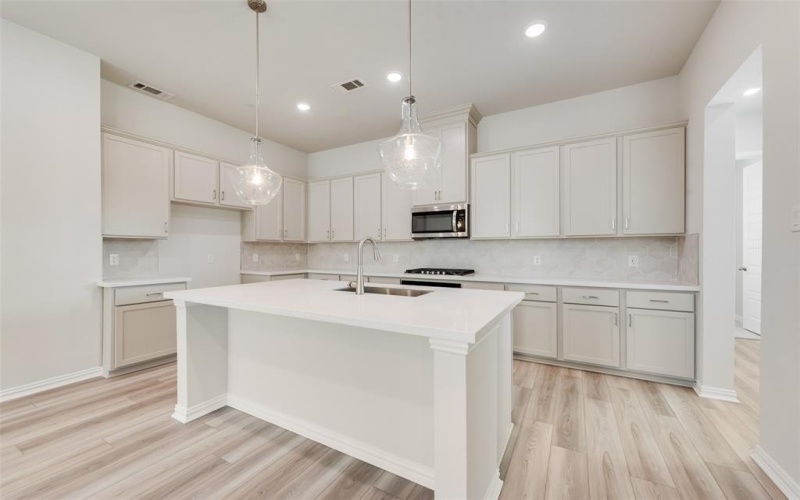 8055 Challenger Lane, Frisco, TX 75034, 3 Bedrooms Bedrooms, ,3 BathroomsBathrooms,Residential,For Sale,8055 Challenger Lane,0,21034956