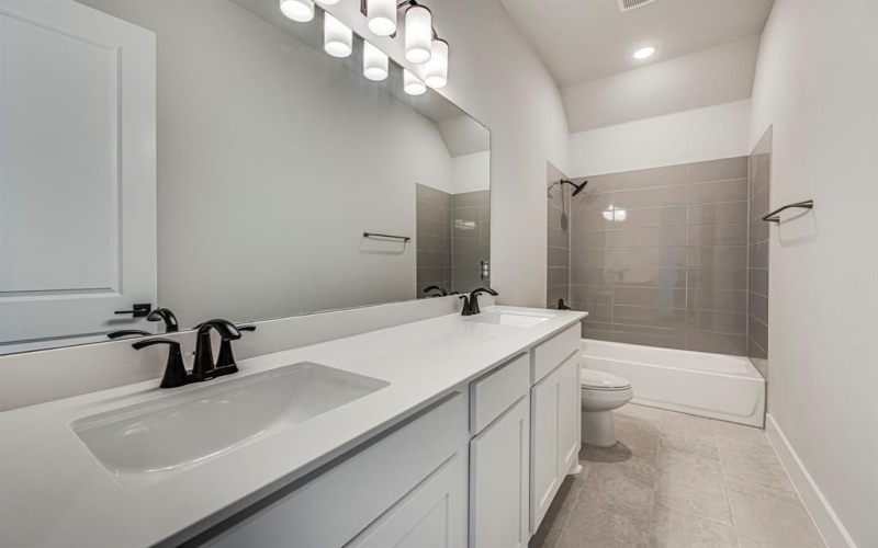 4021 Lagos Drive, Midlothian, TX 76065, 4 Habitaciones Habitaciones , ,2 BañosBaños,Residential,En Venta,4021 Lagos Drive,0,21035803