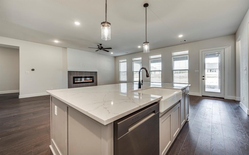 4021 Lagos Drive, Midlothian, TX 76065, 4 Habitaciones Habitaciones , ,2 BañosBaños,Residential,En Venta,4021 Lagos Drive,0,21035803