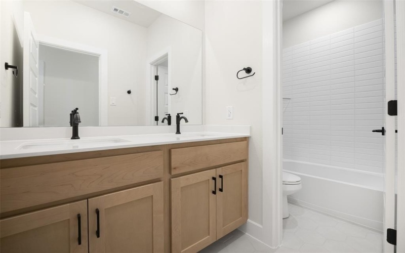 1023 Olympic Drive, Rockwall, TX 75087, 4 Bedrooms Bedrooms, ,3 BathroomsBathrooms,Residential,For Sale,1023 Olympic Drive,0,21035881