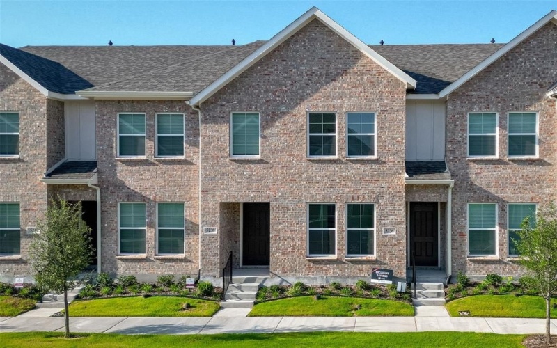 5236 Legacy Street, Haltom City, TX 76117, 2 Habitaciones Habitaciones , ,2 BañosBaños,Residential,En Venta,5236 Legacy Street,0,21035907