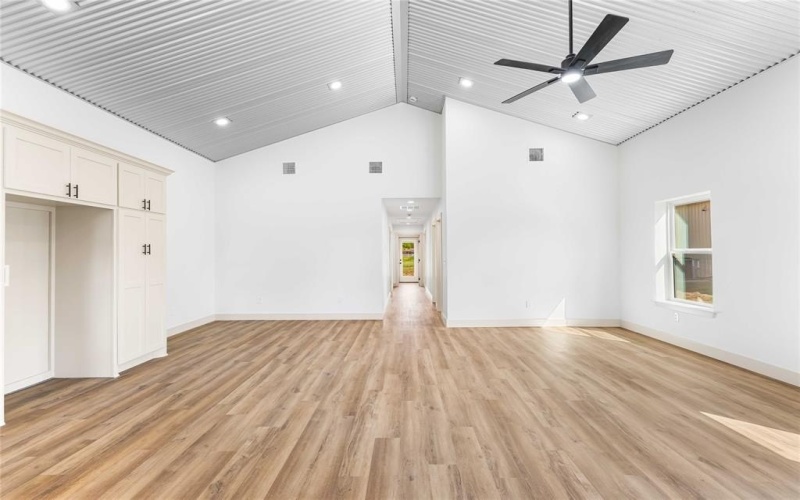1107 E Navarro Avenue, Mart, TX 76664, 3 Habitaciones Habitaciones , ,2 BañosBaños,Residential,En Venta,1107 E Navarro Avenue,0,21035910