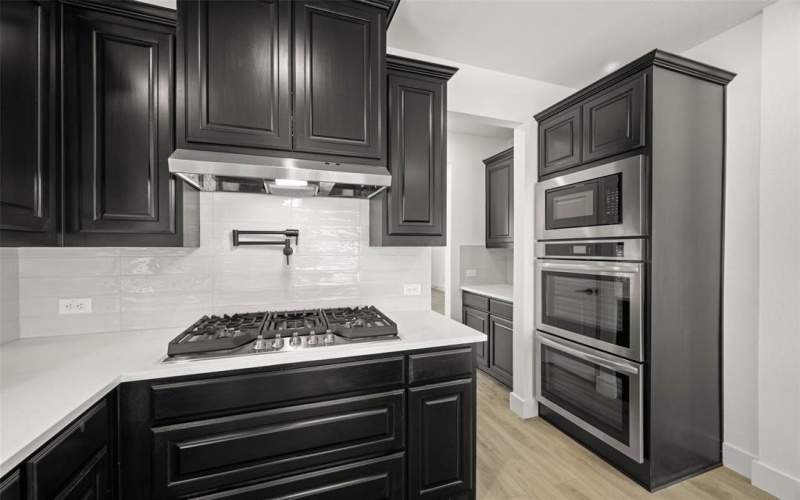 210 Tradd Street, Glenn Heights, TX 75154, 5 Habitaciones Habitaciones , ,5 BañosBaños,Residential,En Venta,210 Tradd Street,0,21035926