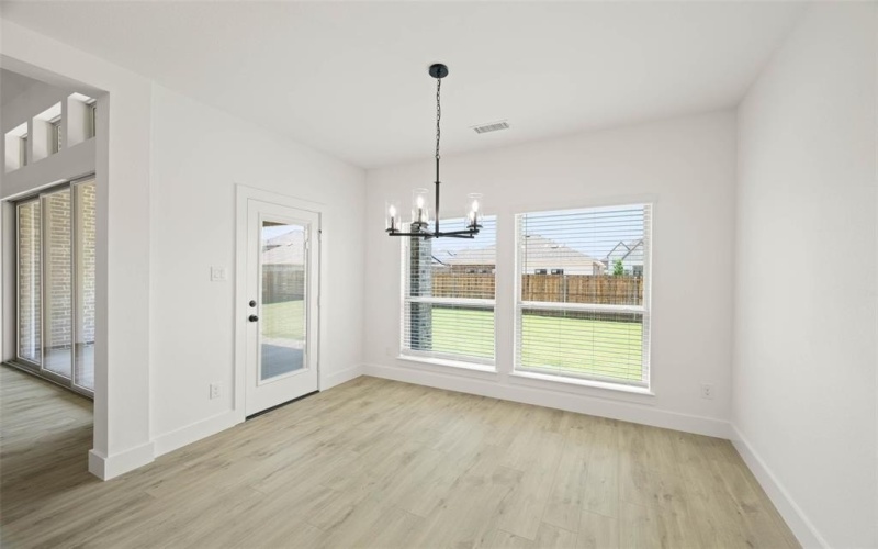 210 Tradd Street, Glenn Heights, TX 75154, 5 Habitaciones Habitaciones , ,5 BañosBaños,Residential,En Venta,210 Tradd Street,0,21035926