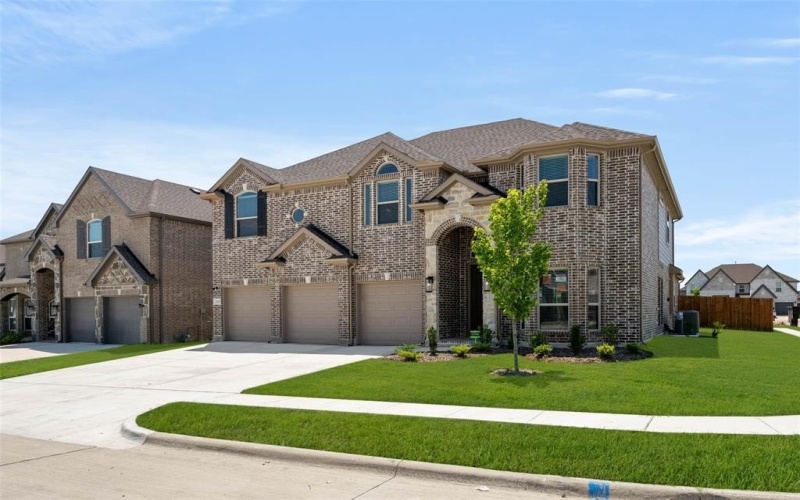 210 Tradd Street, Glenn Heights, TX 75154, 5 Habitaciones Habitaciones , ,5 BañosBaños,Residential,En Venta,210 Tradd Street,0,21035926
