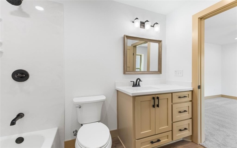 1105 E Navarro Avenue, Mart, TX 76664, 3 Bedrooms Bedrooms, ,2 BathroomsBathrooms,Residential,For Sale,1105 E Navarro Avenue,0,21035975