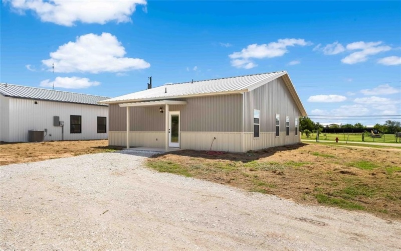 1105 E Navarro Avenue, Mart, TX 76664, 3 Bedrooms Bedrooms, ,2 BathroomsBathrooms,Residential,For Sale,1105 E Navarro Avenue,0,21035975