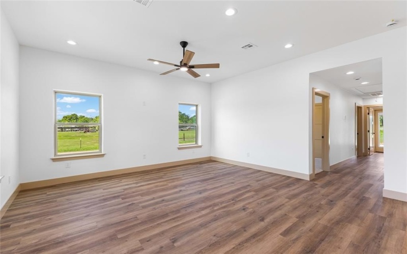 1105 E Navarro Avenue, Mart, TX 76664, 3 Bedrooms Bedrooms, ,2 BathroomsBathrooms,Residential,For Sale,1105 E Navarro Avenue,0,21035975