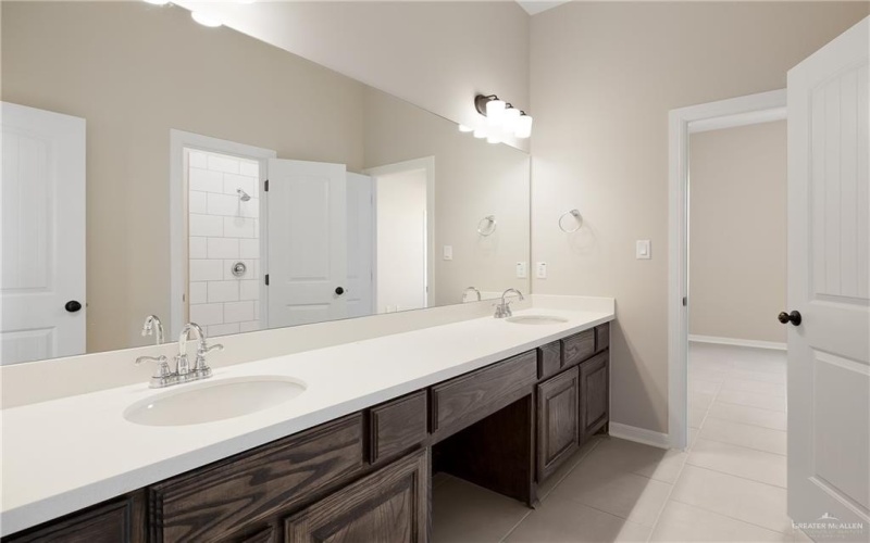 14916 Aqualina Way, McAllen, TX 78504, 5 Bedrooms Bedrooms, ,5 BathroomsBathrooms,Residential,For Sale,14916 Aqualina Way,0,478406