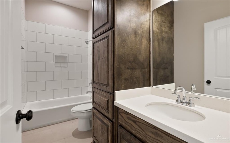 14916 Aqualina Way, McAllen, TX 78504, 5 Bedrooms Bedrooms, ,5 BathroomsBathrooms,Residential,For Sale,14916 Aqualina Way,0,478406