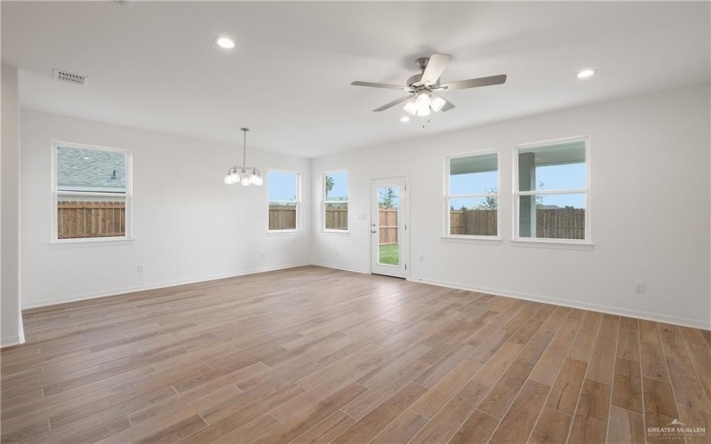 13712 Belle Court, McAllen, TX 78504, 4 Bedrooms Bedrooms, ,3 BathroomsBathrooms,Residential,For Sale,13712 Belle Court,0,478433