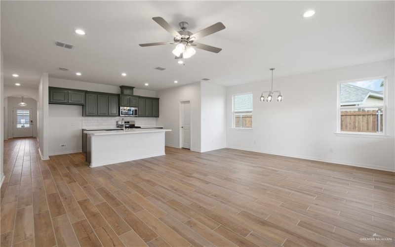 13712 Belle Court, McAllen, TX 78504, 4 Bedrooms Bedrooms, ,3 BathroomsBathrooms,Residential,For Sale,13712 Belle Court,0,478433