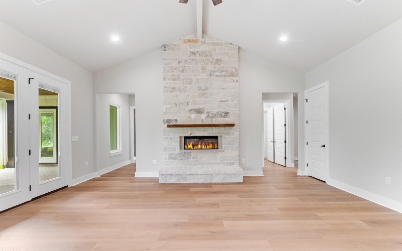 101 Hardie Drive, Marble Falls, TX 78654, 4 Habitaciones Habitaciones , ,2 BañosBaños,Residential,En Venta,101 Hardie Drive,0,174779