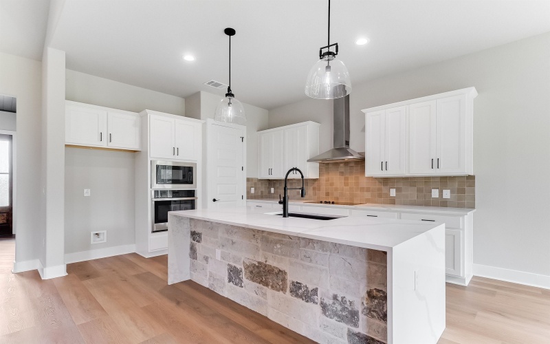 101 Hardie Drive, Marble Falls, TX 78654, 4 Habitaciones Habitaciones , ,2 BañosBaños,Residential,En Venta,101 Hardie Drive,0,174779
