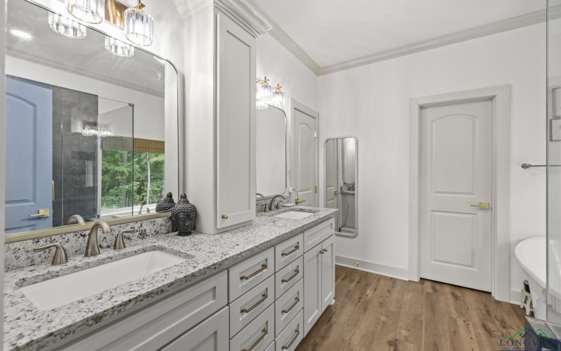 14157 County Road 173 N, Kilgore, TX 75662, 5 Bedrooms Bedrooms, ,3 BathroomsBathrooms,Residential,For Sale,14157 County Road 173 N,0,20255702