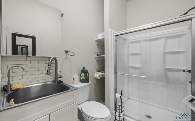 14157 County Road 173 N, Kilgore, TX 75662, 5 Bedrooms Bedrooms, ,3 BathroomsBathrooms,Residential,For Sale,14157 County Road 173 N,0,20255702