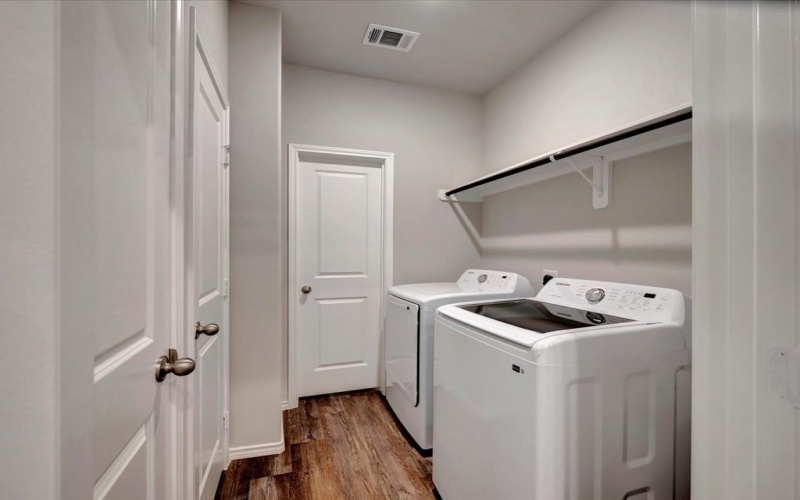 160 Byrd Drive, Lufkin, TX 75901, 3 Bedrooms Bedrooms, ,2 BathroomsBathrooms,Residential,For Sale,160 Byrd Drive,0,22501488