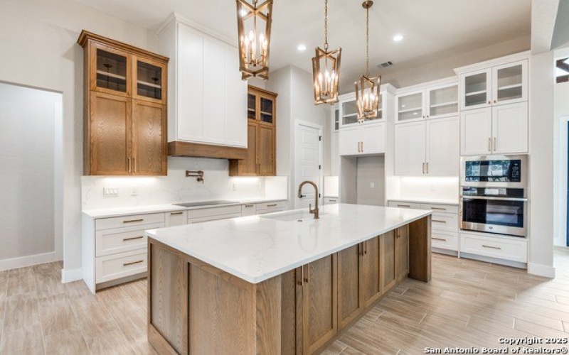 113 Pioneer Trail, Adkins, TX 78101, 5 Bedrooms Bedrooms, ,3 BathroomsBathrooms,Residential,For Sale,113 Pioneer Trail,0,1878480