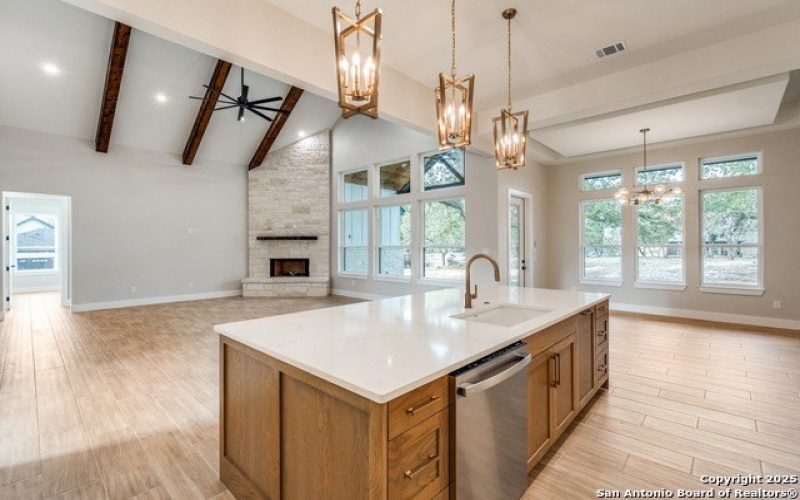 113 Pioneer Trail, Adkins, TX 78101, 5 Bedrooms Bedrooms, ,3 BathroomsBathrooms,Residential,For Sale,113 Pioneer Trail,0,1878480