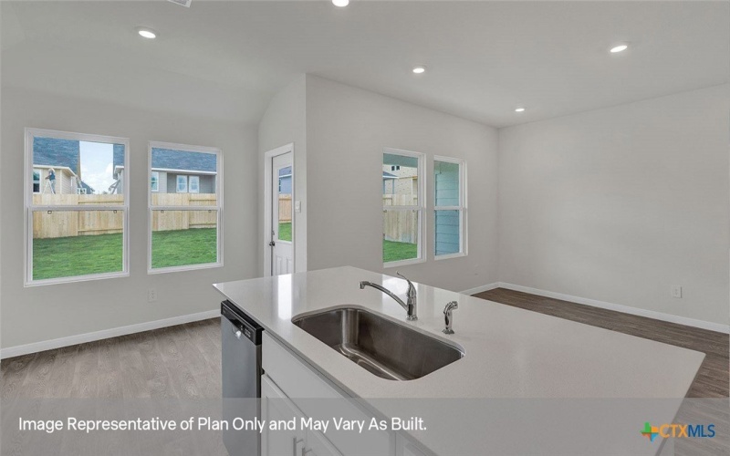 108 FLORA VISTA Street, San Marcos, TX 78666, 3 Habitaciones Habitaciones , ,2 BañosBaños,Residential,En Venta,108 FLORA VISTA Street,0,590186