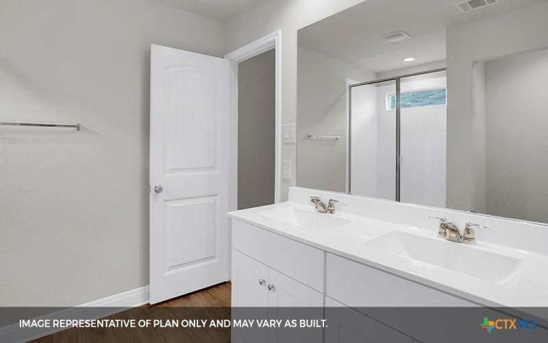 223 LAS LOMAS Drive, San Marcos, TX 78666, 3 Habitaciones Habitaciones , ,2 BañosBaños,Residential,En Venta,223 LAS LOMAS Drive,0,590192