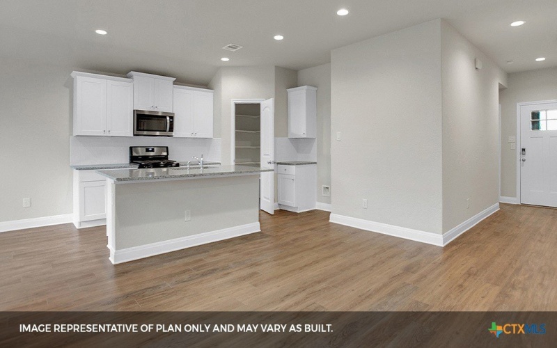 223 LAS LOMAS Drive, San Marcos, TX 78666, 3 Habitaciones Habitaciones , ,2 BañosBaños,Residential,En Venta,223 LAS LOMAS Drive,0,590192