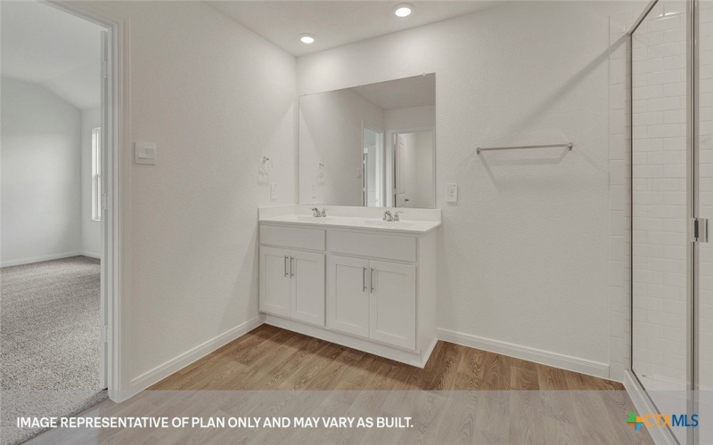 220 LAS LOMAS Drive, San Marcos, TX 78666, 4 Habitaciones Habitaciones , ,2 BañosBaños,Residential,En Venta,220 LAS LOMAS Drive,0,590207