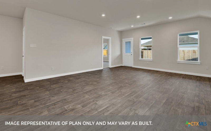 204 LAS LOMAS Drive, San Marcos, TX 78666, 4 Habitaciones Habitaciones , ,2 BañosBaños,Residential,En Venta,204 LAS LOMAS Drive,0,590245
