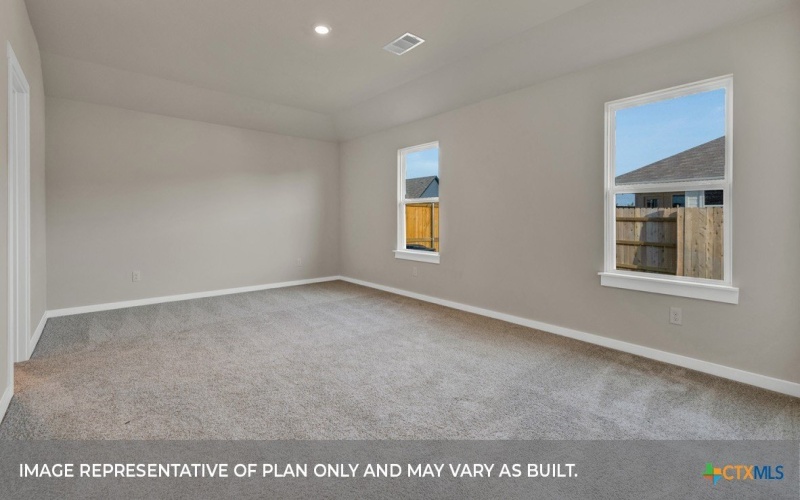 204 LAS LOMAS Drive, San Marcos, TX 78666, 4 Habitaciones Habitaciones , ,2 BañosBaños,Residential,En Venta,204 LAS LOMAS Drive,0,590245