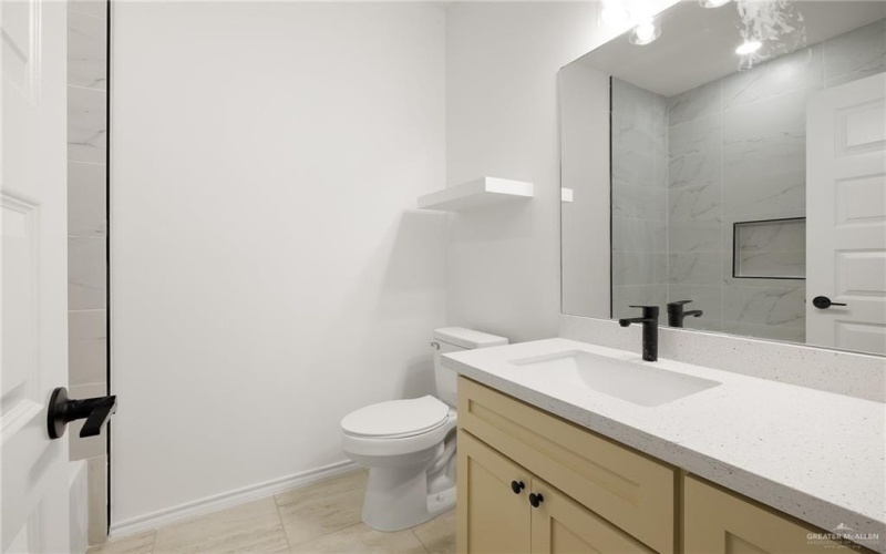 428 N Leon Avenue, Elsa, TX 78543, 3 Habitaciones Habitaciones , ,2 BañosBaños,Residential,En Venta,428 N Leon Avenue,0,478917