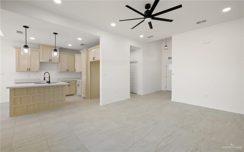 428 N Leon Avenue, Elsa, TX 78543, 3 Habitaciones Habitaciones , ,2 BañosBaños,Residential,En Venta,428 N Leon Avenue,0,478917