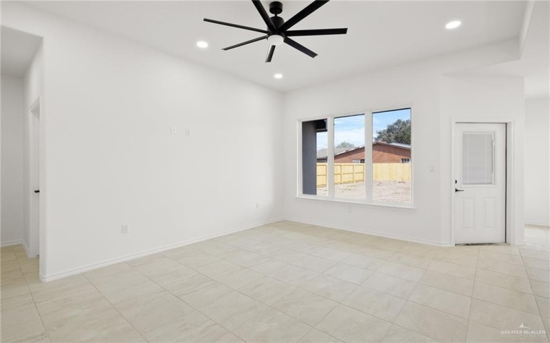 428 N Leon Avenue, Elsa, TX 78543, 3 Habitaciones Habitaciones , ,2 BañosBaños,Residential,En Venta,428 N Leon Avenue,0,478917