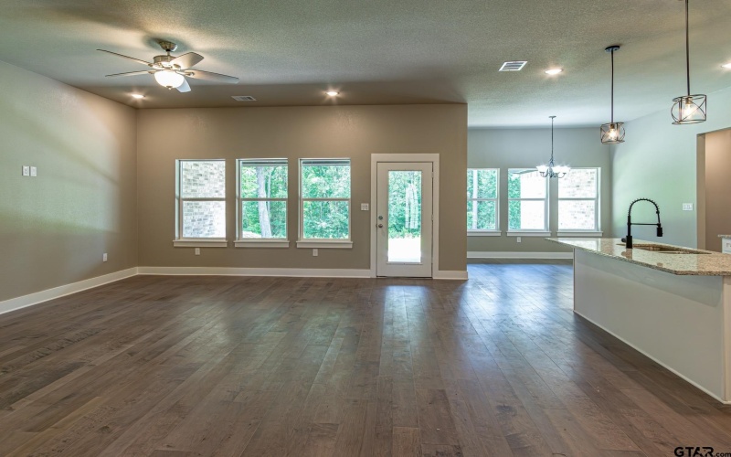 122 PR 6305, Mineola, TX 75773, 4 Bedrooms Bedrooms, ,2 BathroomsBathrooms,Residential,For Sale,122 PR 6305,0,25012580