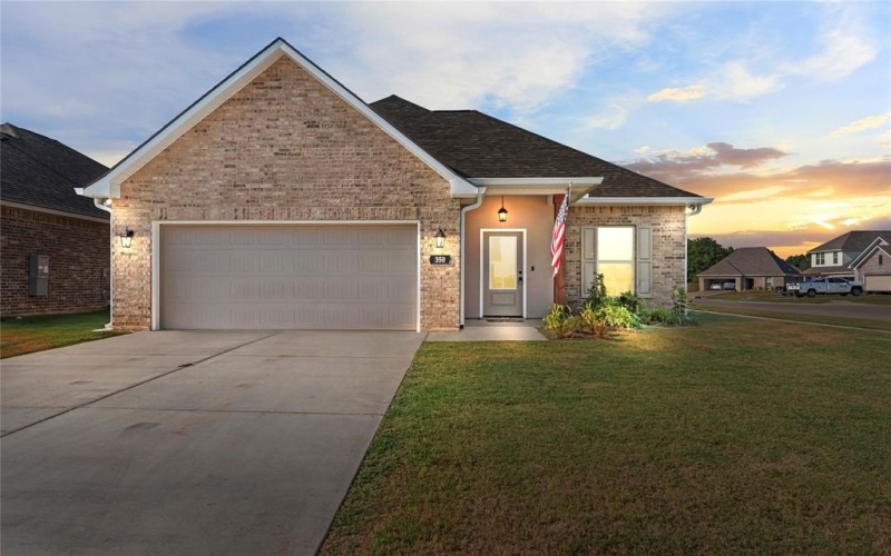 350 Hendry Drive, Bossier City, LA 71111, 3 Bedrooms Bedrooms, ,2 BathroomsBathrooms,Residential,For Sale,350 Hendry Drive,0,21021926