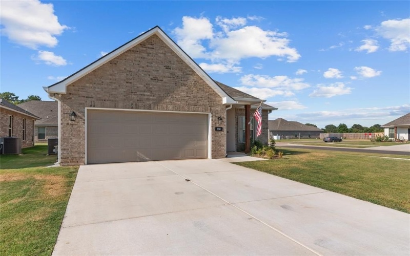 350 Hendry Drive, Bossier City, LA 71111, 3 Bedrooms Bedrooms, ,2 BathroomsBathrooms,Residential,For Sale,350 Hendry Drive,0,21021926