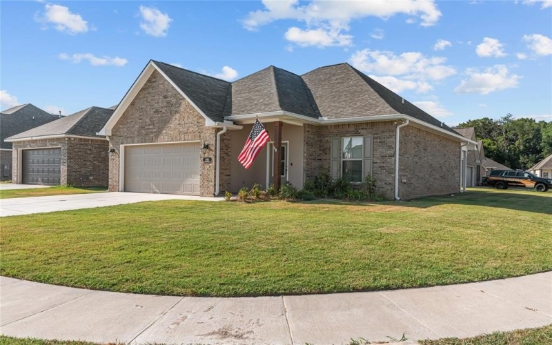 350 Hendry Drive, Bossier City, LA 71111, 3 Bedrooms Bedrooms, ,2 BathroomsBathrooms,Residential,For Sale,350 Hendry Drive,0,21021926