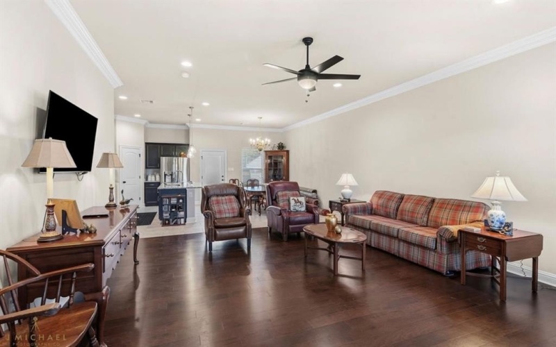 350 Hendry Drive, Bossier City, LA 71111, 3 Bedrooms Bedrooms, ,2 BathroomsBathrooms,Residential,For Sale,350 Hendry Drive,0,21021926