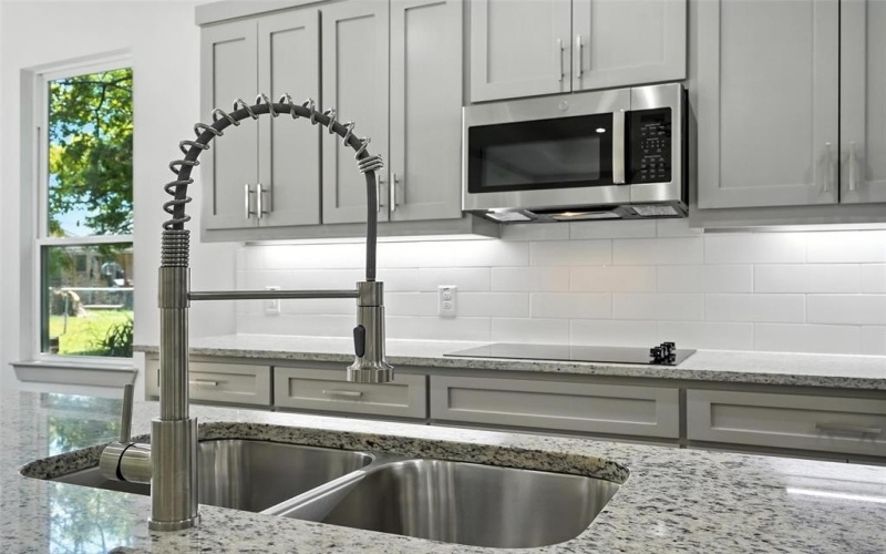 716 Oak Creek Drive, Hutchins, TX 75141, 5 Bedrooms Bedrooms, ,2 BathroomsBathrooms,Residential,For Sale,716 Oak Creek Drive,0,21036116