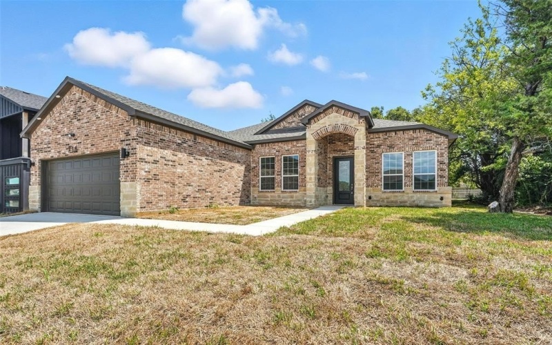 716 Oak Creek Drive, Hutchins, TX 75141, 5 Bedrooms Bedrooms, ,2 BathroomsBathrooms,Residential,For Sale,716 Oak Creek Drive,0,21036116