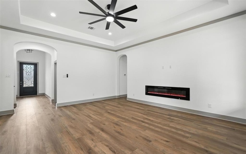 716 Oak Creek Drive, Hutchins, TX 75141, 5 Bedrooms Bedrooms, ,2 BathroomsBathrooms,Residential,For Sale,716 Oak Creek Drive,0,21036116