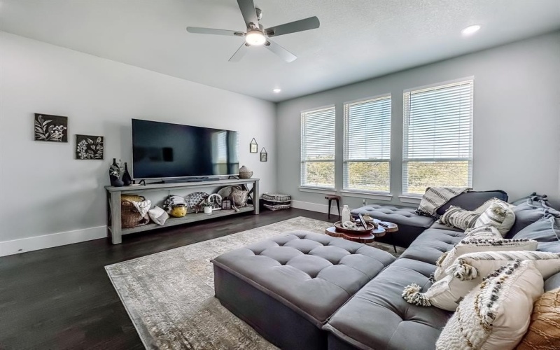 153 Barefoot Bay Boulevard, Corsicana, TX 75109, 4 Habitaciones Habitaciones , ,3 BañosBaños,Residential,En Venta,153 Barefoot Bay Boulevard,0,21036171