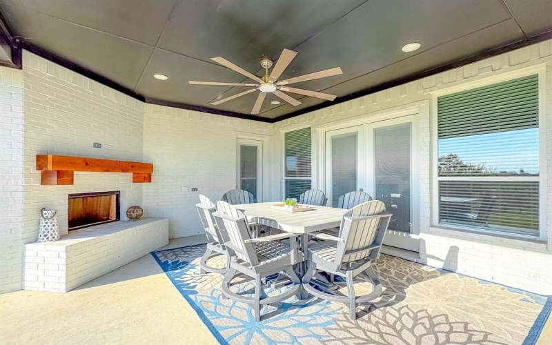 153 Barefoot Bay Boulevard, Corsicana, TX 75109, 4 Habitaciones Habitaciones , ,3 BañosBaños,Residential,En Venta,153 Barefoot Bay Boulevard,0,21036171