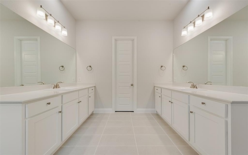 2120 La Jolla Drive, Rowlett, TX 75088, 3 Bedrooms Bedrooms, ,2 BathroomsBathrooms,Residential,For Sale,2120 La Jolla Drive,0,21036229