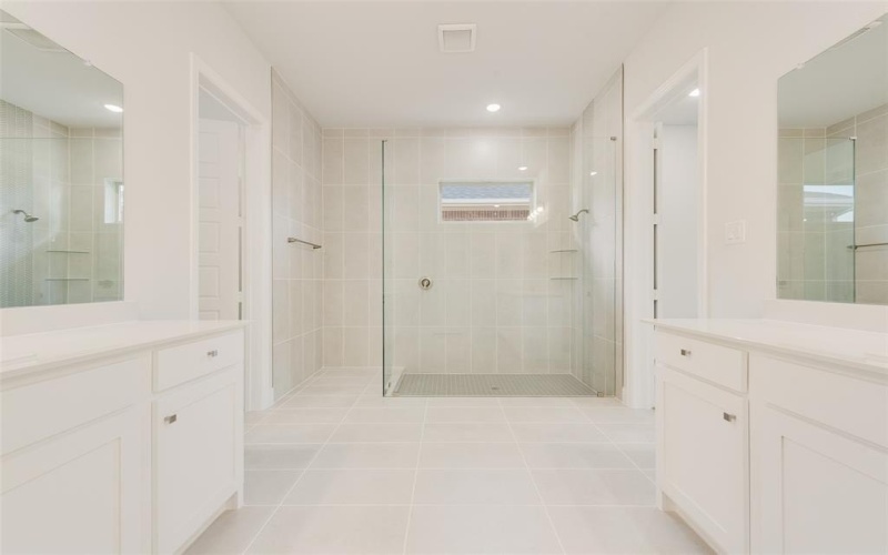 2120 La Jolla Drive, Rowlett, TX 75088, 3 Bedrooms Bedrooms, ,2 BathroomsBathrooms,Residential,For Sale,2120 La Jolla Drive,0,21036229